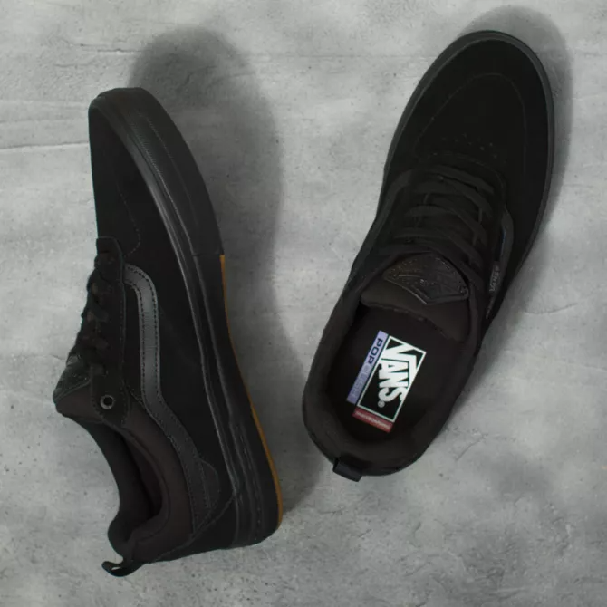 Vans slip on top pro shoes blackout